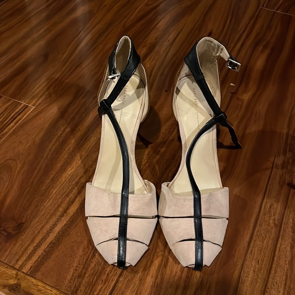 Zara basic pumps
